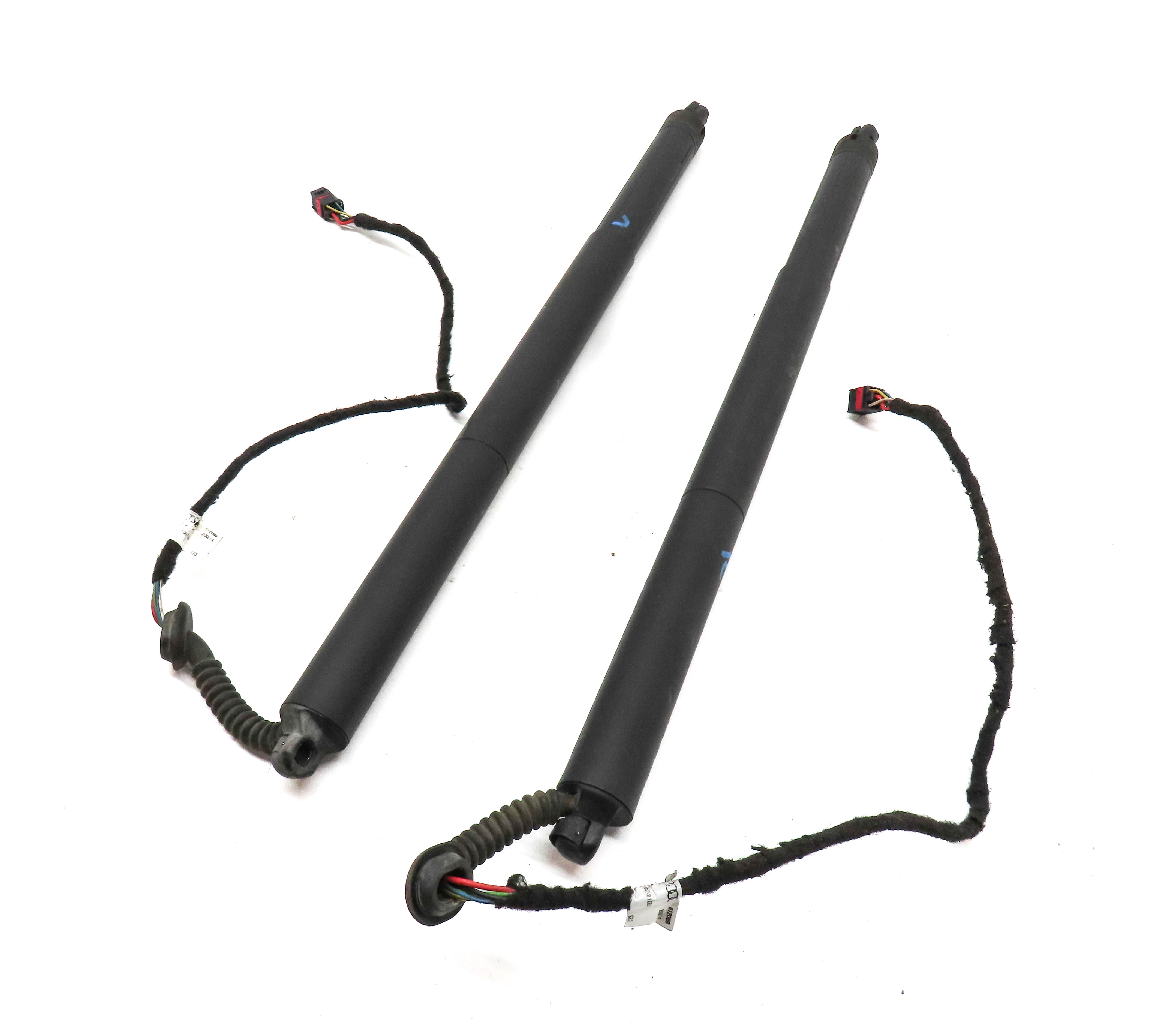 2015-2018 AUDI Q3 (8U) REAR LEFT & RIGHT ELECTRIC TRUNK SHOCK STRUT SET-2 — exact item pictured